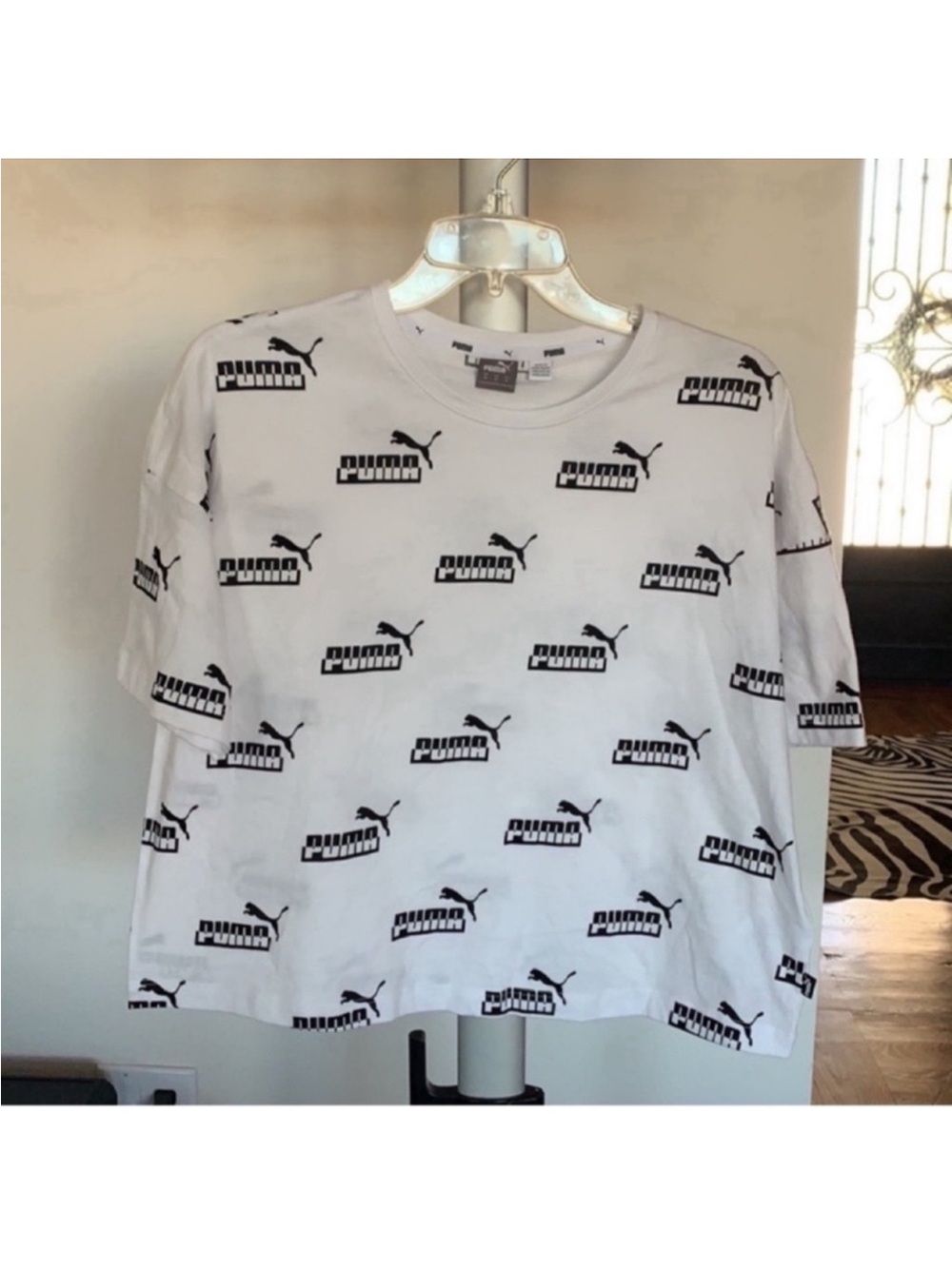 PUMA Logo Print Black White T shirt/top/Tee Sz M Crew Short sleeve New